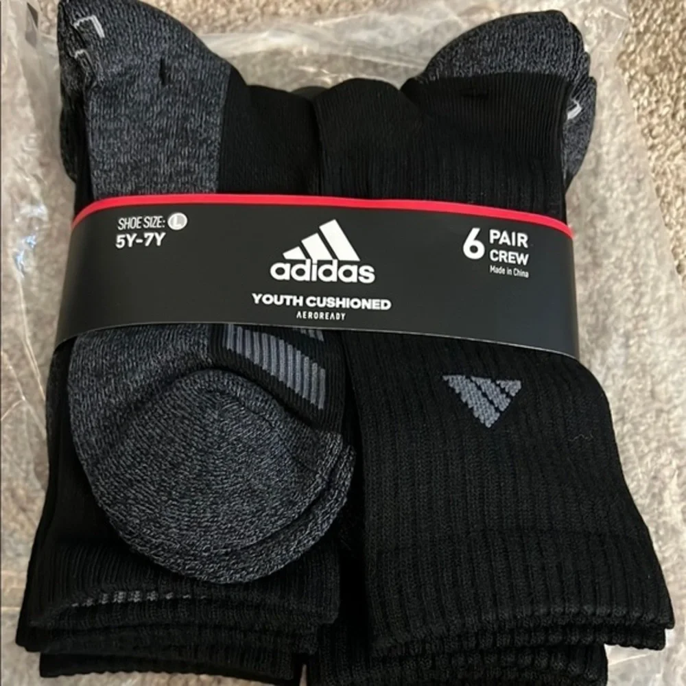 Adidas six pair crew, black youth, cushioned socks Sz 5Y-7Y New